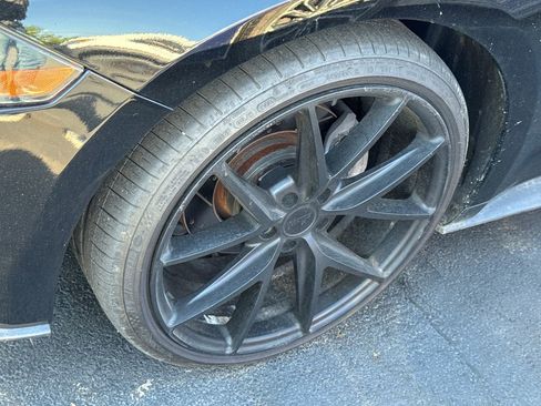 Used 2019 Ford Mustang Coupe RWD image 9