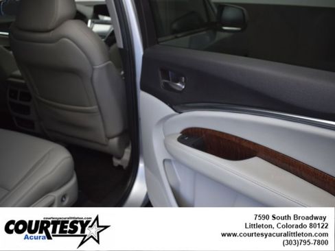 Used 2017 Acura MDX SH-AWD image 27