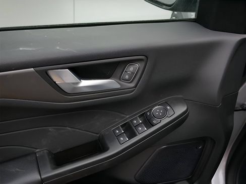 Used 2024 Ford Escape SE FWD image 16