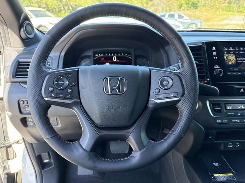 Used 2024 Honda Passport TrailSport image 25