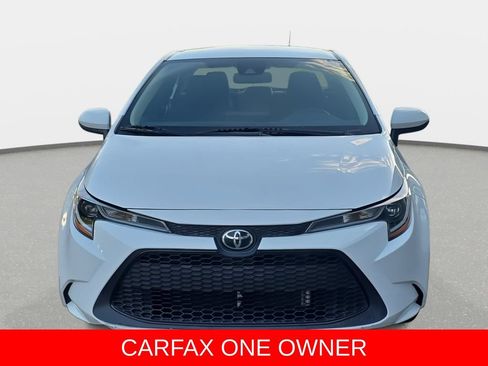 Used 2022 Toyota Corolla LE FWD image 2