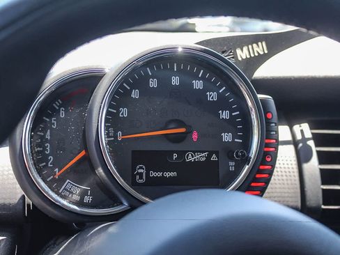 Used 2017 MINI Cooper 2-Door Hardtop FWD image 26