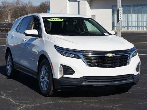 Used 2023 Chevrolet Equinox LT image 22