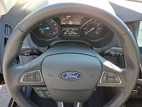 Used 2018 Ford Focus SEL w/ Cold Weather Package image 19
