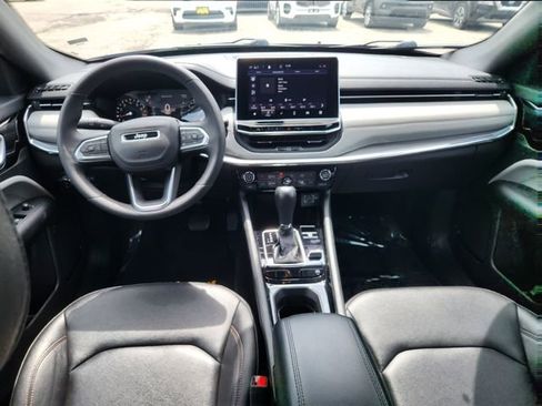 Used 2024 Jeep Compass Limited AWD/4WD image 10