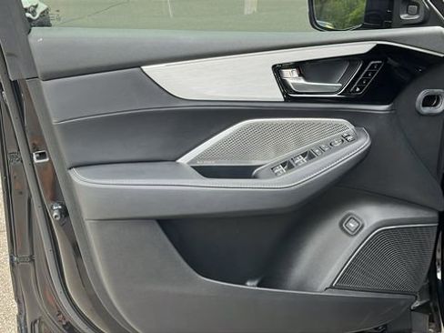 Used 2024 Acura MDX SH-AWD w/ Technology Package image 9
