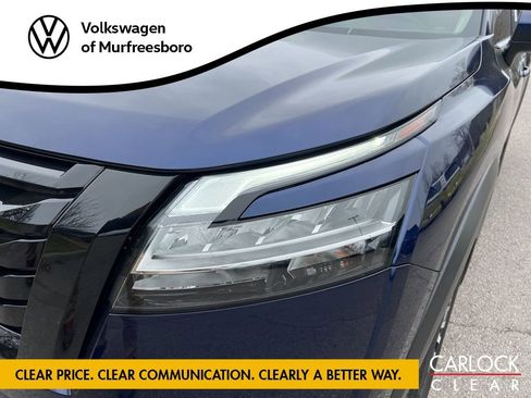 Used 2024 Nissan Pathfinder Platinum w/ Lighting Package (N93) AWD/4WD image 10