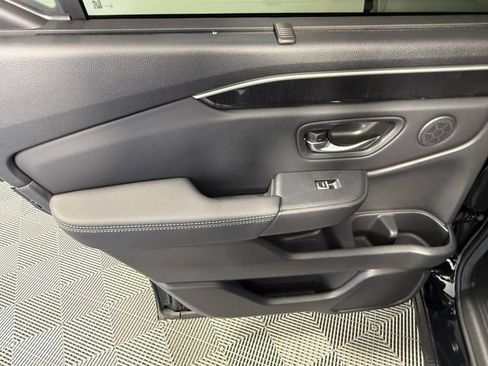 Used 2025 Honda Pilot Elite image 38