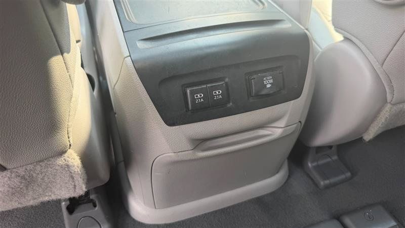 Used 2018 Toyota Sienna XLE w/ XLE Navigation Package FWD image 26