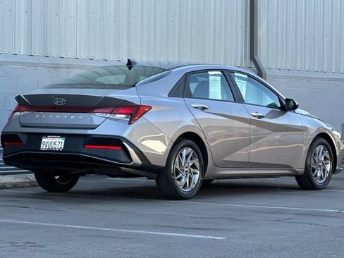 Used 2024 Hyundai Elantra SEL FWD image 4