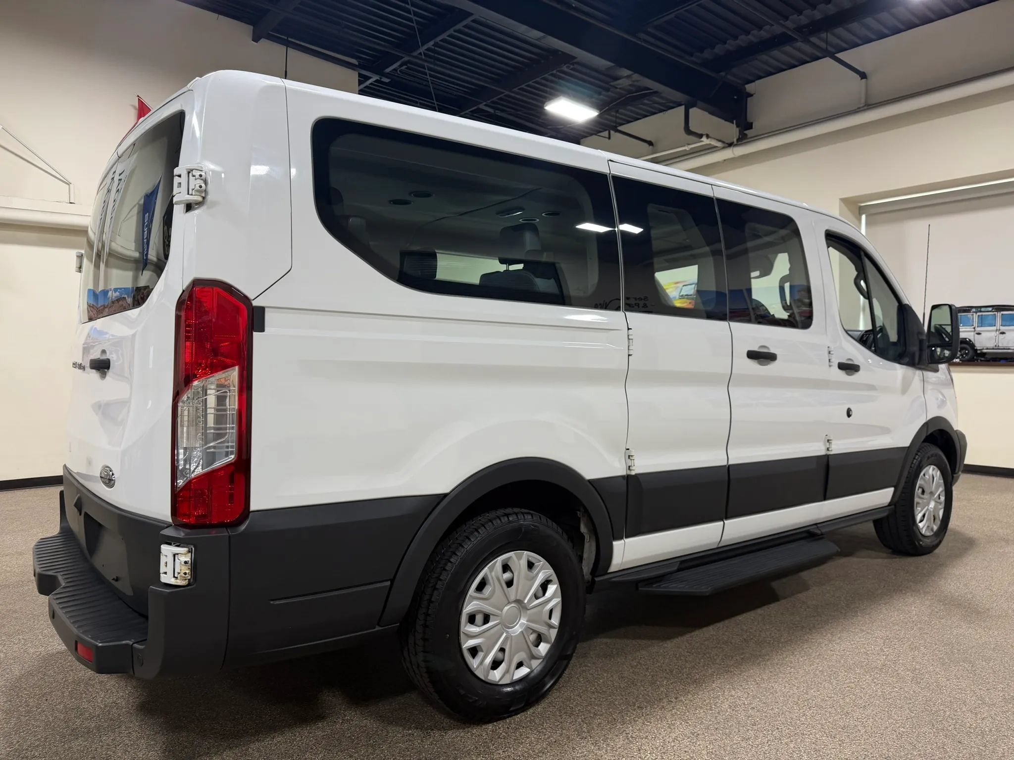 Used 2018 Ford Transit 150 XL RWD image 16