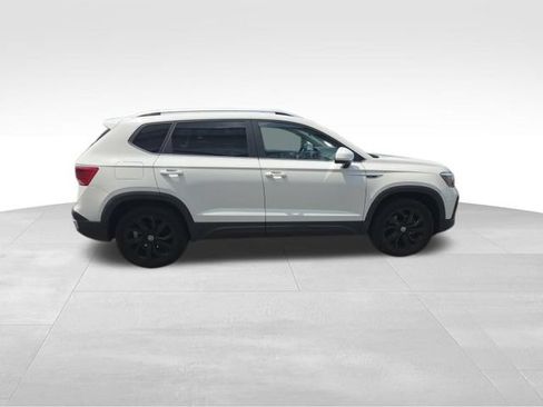 Used 2022 Volkswagen Taos SE AWD/4WD image 8