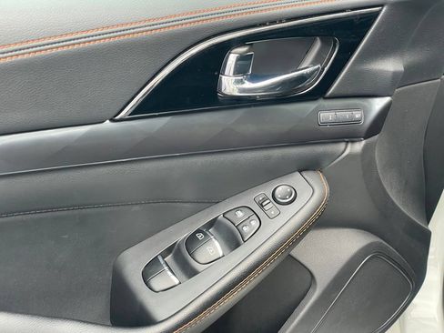 Certified 2023 Nissan Maxima SR w/ Sport Mat Group FWD image 15
