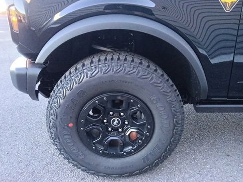 New 2025 Ford Bronco Badlands w/ Sasquatch Package image 10