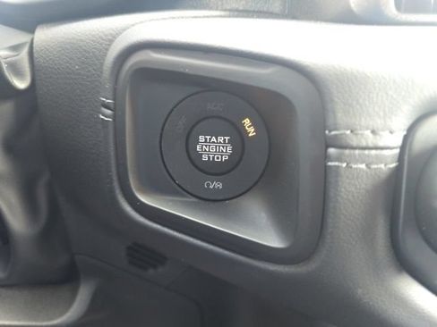Certified 2025 Jeep Wrangler Unlimited Sahara AWD/4WD image 18
