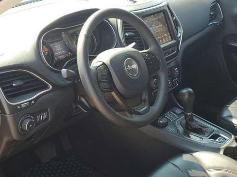 Used 2022 Jeep Cherokee Trailhawk AWD/4WD image 7