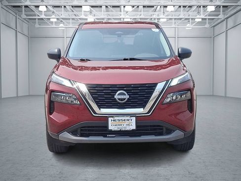 Used 2023 Nissan Rogue S AWD/4WD image 3