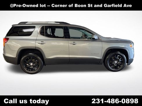 Used 2023 GMC Acadia SLT w/ Preferred Package FWD image 6