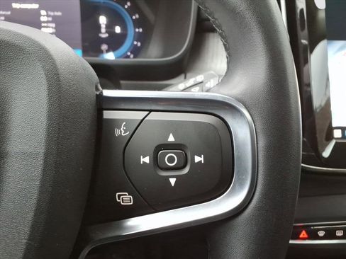 Used 2023 Volvo XC40 B5 Plus w/ Driver Assist Package image 23