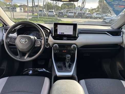 Used 2024 Toyota RAV4 XLE w/ Convenience Package image 15