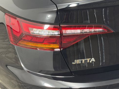 Used 2019 Volkswagen Jetta FWD image 24