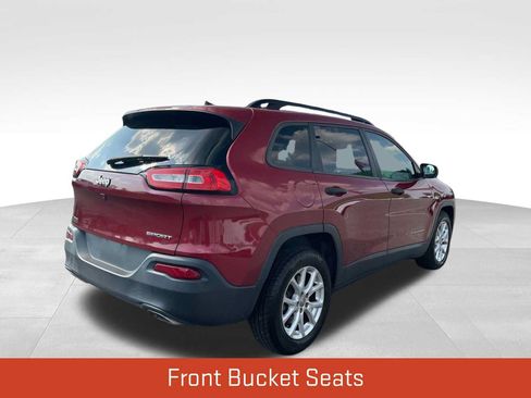 Used 2017 Jeep Cherokee Sport FWD image 5