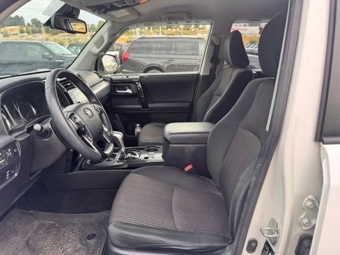 Used 2022 Toyota 4Runner TRD Off-Road AWD/4WD image 9