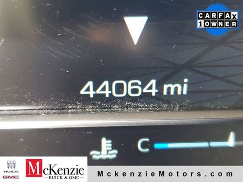 Used 2022 GMC Yukon XL Denali image 15