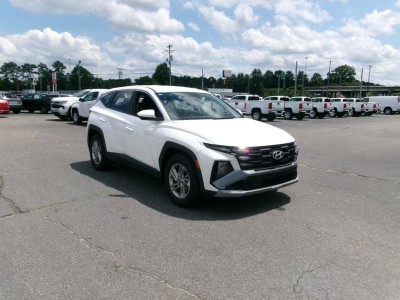 Used 2025 Hyundai Tucson SE FWD image 4
