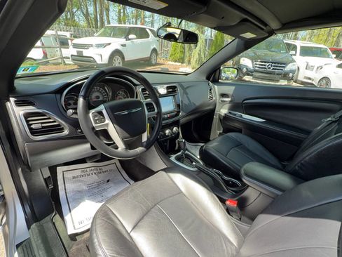 Used 2012 Chrysler 200 Touring image 7
