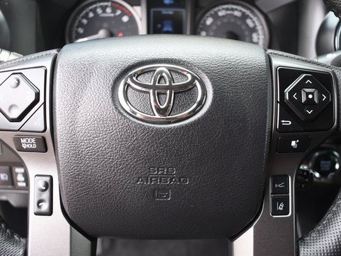 Certified 2023 Toyota Tacoma TRD Off-Road AWD/4WD image 30