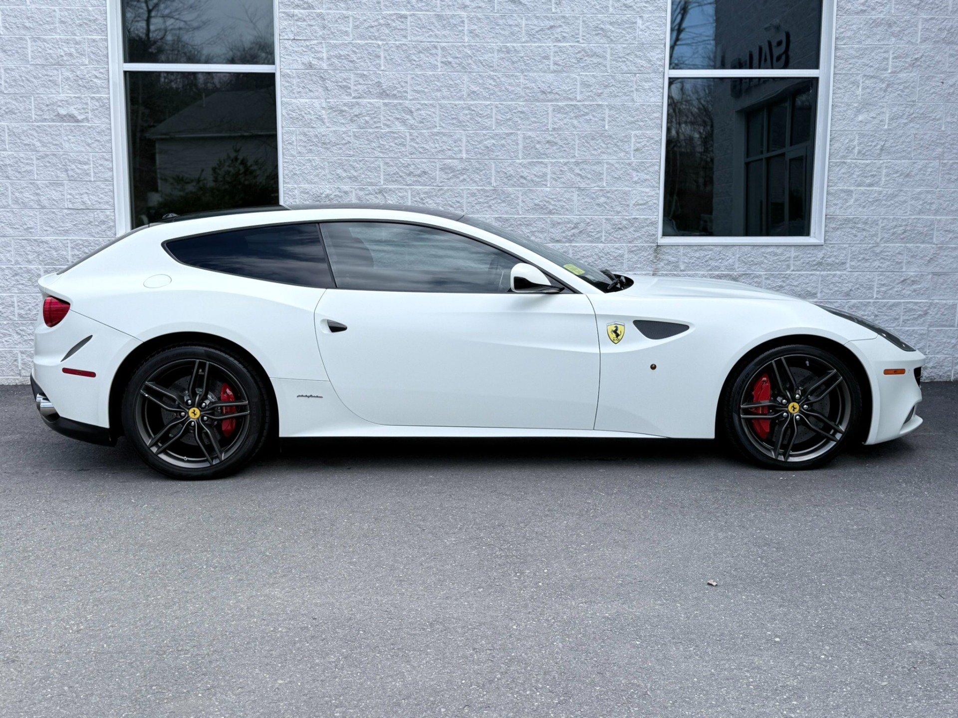 Used 2012 Ferrari FF AWD/4WD image 31