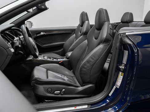 Used 2013 Audi RS 5 Cabriolet image 7