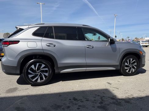 New 2026 Volkswagen Tiguan S FWD image 7