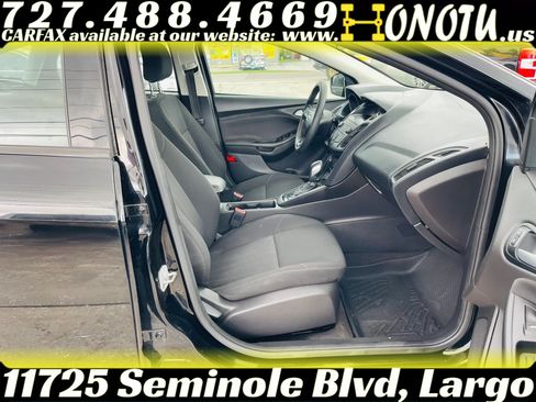 Used 2018 Ford Focus SE FWD image 18