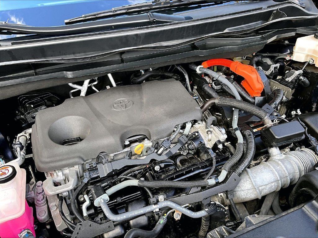 Used 2022 Toyota Sienna XLE w/ XLE Plus Package AWD/4WD image 31
