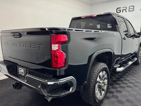 Used 2022 Chevrolet Silverado 2500 LT w/ Texas Edition AWD/4WD image 8