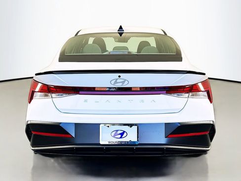 New 2026 Hyundai Elantra SEL Sport image 6