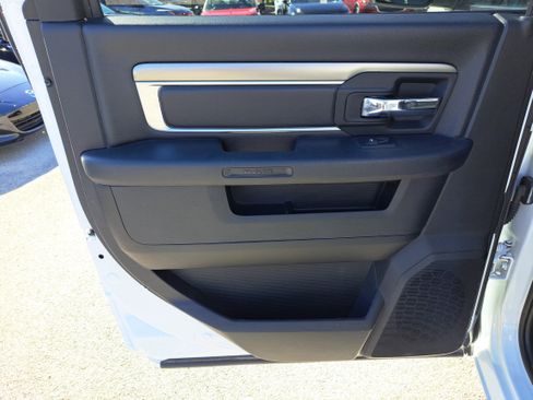 Used 2024 RAM 1500 Classic Warlock image 9