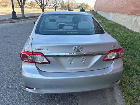 Used 2011 Toyota Corolla LE image 3
