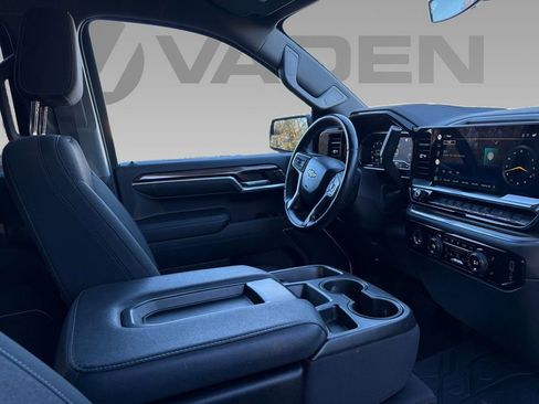 Used 2022 Chevrolet Silverado 1500 LT w/ Protection Package image 7