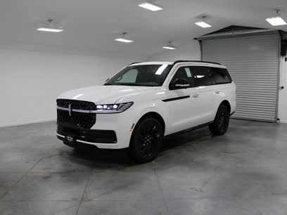 New 2026 Lincoln Navigator Reserve w/ Jet Appearance Package