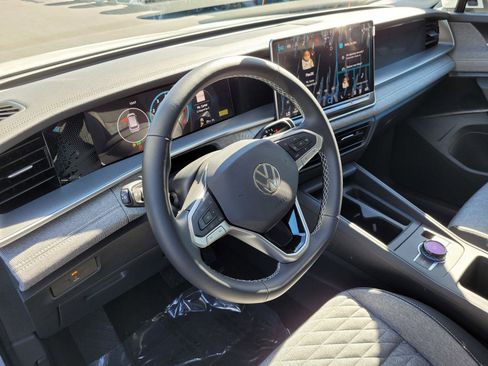 New 2026 Volkswagen Tiguan S image 8