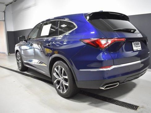 Used 2023 Acura MDX SH-AWD w/ Technology Package image 3