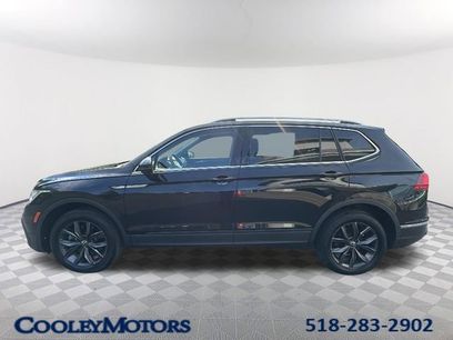 Used 2022 Volkswagen Tiguan SE w/ Panoramic Sunroof Package