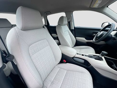 Certified 2024 Honda HR-V LX image 30