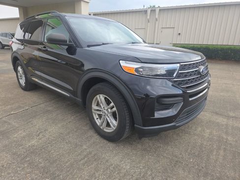 Used 2023 Ford Explorer XLT RWD image 12