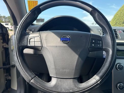 Used 2007 Volvo C70 T5 image 7