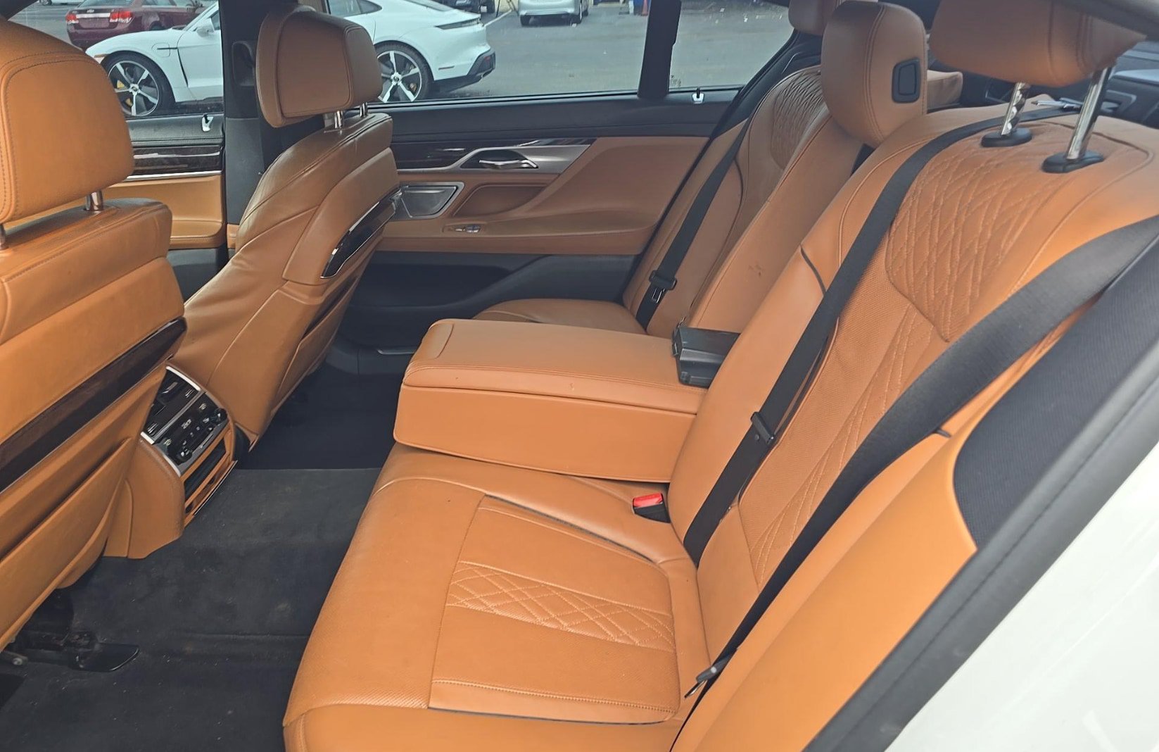 Used 2019 BMW 750i w/ Autobahn Package RWD image 5