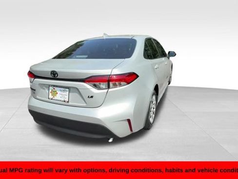 Used 2025 Toyota Corolla LE FWD image 8
